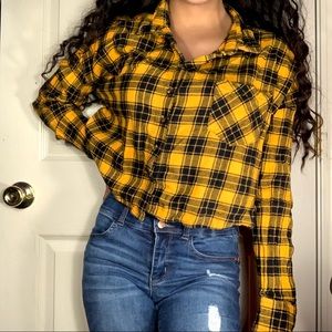 RUE21 yellow and black button up shirt
